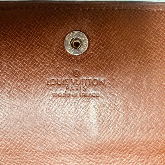 LOUIS VUITTON Monogram Wallet - Picture 7 of 9
